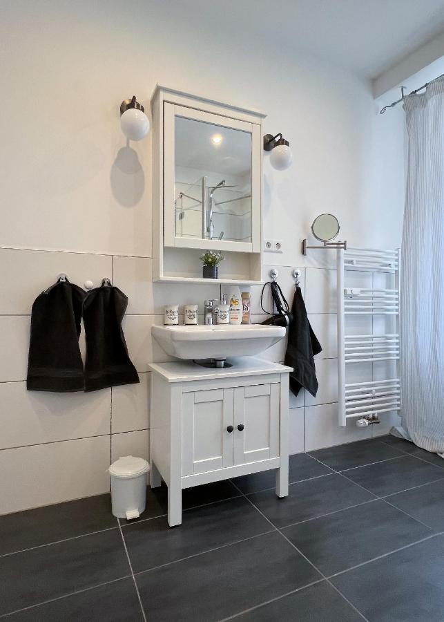 Modernes Studio Appartement Mit Leseecke แกร์นสบาค ภายนอก รูปภาพ